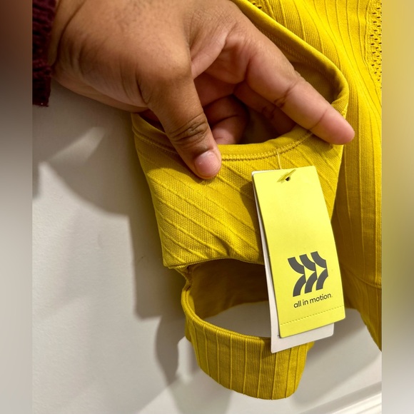 NWT All In Motion Seamless Rib Bra - Gold - L - Picture 3 of 5